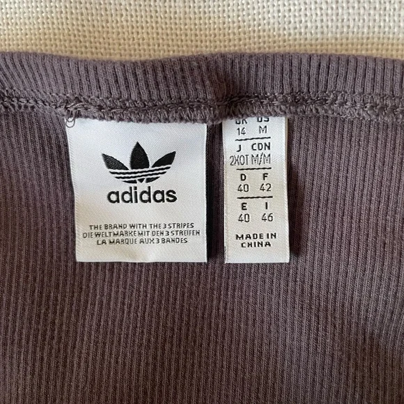 *Sold Adidas Chocolate Crop Top Size Medium - Picture 4 of 5